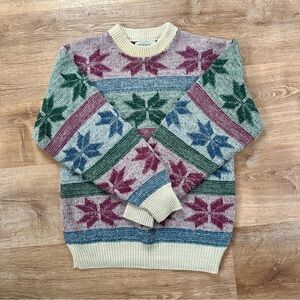100% Wool Women’s Vintage Crewneck Sweater Size Medium Star Pattern